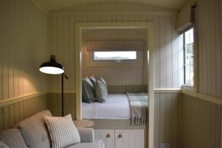 Ardmore Shepherd's Hut - 8
