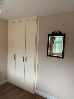 Suaimhneas, Ennis - 1