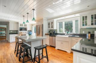 Immaculate Waterfront Beach House home - West Yarmouth - 8