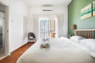 Ben Yehuda Elegant Green Charm - 8