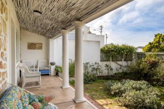 Enchanting Stone-Crafted Home - Cidade Do Cabo - 3