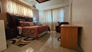 Grey Oak Holiday House - Bulawayo - 1