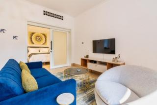 Stunning & Authentic Apt with Balcony Downtown - Dubai - 4