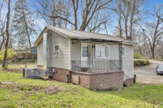 2-Bedroom Pet-Friendly Apartment in East Knoxville - Knoxville - 9