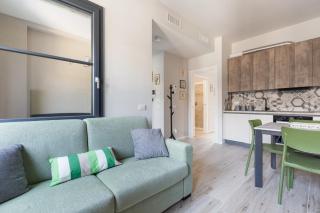 Superior Apt with Veranda and Shared Swimming Pool - Milan - 0