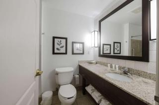 Country Inn & Suites by Radisson, Queensbury - Lake George , NY - 4