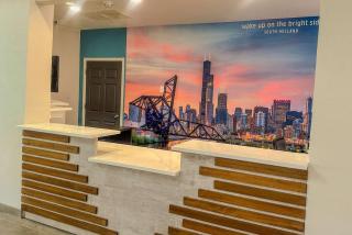 La Quinta Inn & Suites by Wyndham South Holland - 1