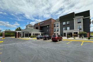 La Quinta Inn & Suites by Wyndham South Holland - 0
