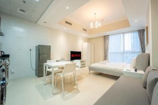 AWS Holiday Homes - In the Heart of Downtown - Dubai - 6