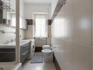 Bande Nere M1 Comfy Apt with Balcony - Milan - 6
