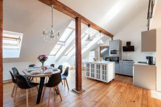 Stylish 2-level apartment near the National Theatre - Prague - 9