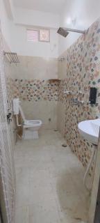 leisure home stay - Varanasi - 3