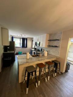 Hillside country cabin - 2