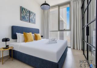 Lux 1BR Near Dubai Hills Mall - 1