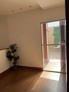 Cobertura Incrível, silenciosa e familiar com sala ampla, cozinha americana, 3 quartos, área gourmet, terraço aberto com churrasqueira e jacuzzi na Praia da Barra da Tijuca - Rio de Janeiro - apto inteiro só pra você - 5