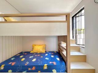 Charming 4BR House in Northwest Park, West Surabaya by Le Ciel Hospitality - 7