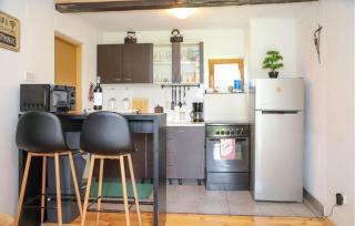 Beautiful Home In Mali Vrh Kamanjski - - 6