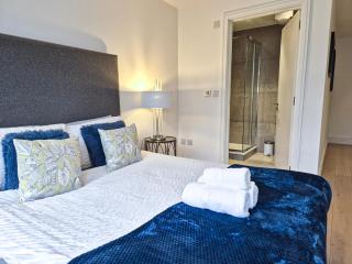 Modern Studio Apartments & 3Bedroom flat with Pvt Balcony steps from Regent's Park - Londra - 3