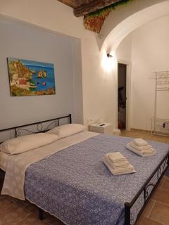 Difronte Palatina Chapel - 1