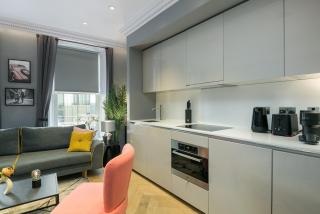 Urban Chic - Broad Court - Londra - 8