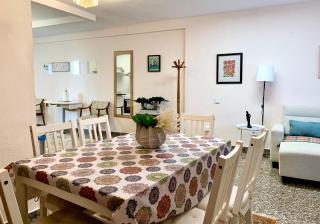 Centrally-Located, Spacious Flat at Historic Centre & short walk to Beach - Alicante - 4