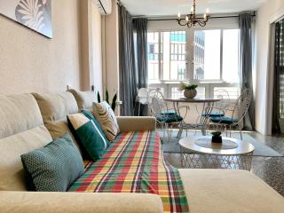 Centrally-Located, Spacious Flat at Historic Centre & short walk to Beach - 9