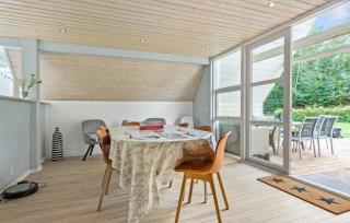 Awesome Home In Grenaa With Kitchen - Brøndstrup - 5