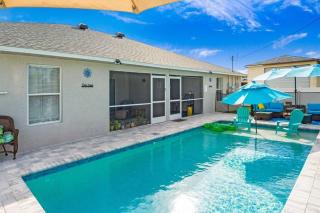 Twin Home with Amazing Pool in Downtown Cape - Cape Coral - 3
