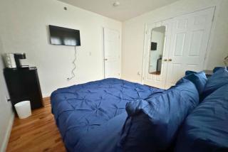 Belmont Suites - BR 2 (Private Room) - 30 mins to NYC - Newark - 8