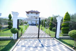 Villa Visi - - 0