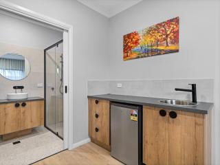 New central three bed townhouse - Beechworth - 2