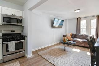 Amazing 3 Bedroom in Bloomfield! Steps to Downtown - Bloomfield - 4