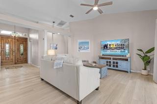 Gorgeous, Gulf Access canal, Heated Pool, Kayaks, Bicycles - Villa Mango - Roelens - Cape Coral - 3