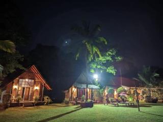 Gagees lake view cabana - 0