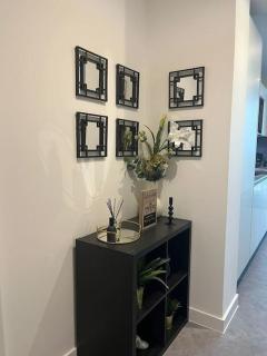 Luxury Apt Near Canary Wharf - 9