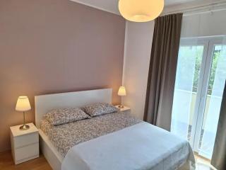 Charming Apartment - 1