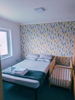 6 Bedroom House, Dartford, Close to Bluewater - Dartford - 1