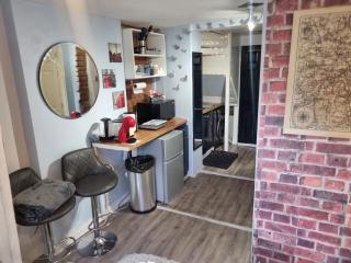 Studio at 113b - a home away from home - Hampton Hill - 6