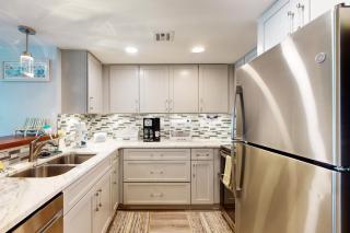 Coastal Living Retreat - 5