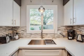 Premium Townhome Near Old Town Scottsdale W Pool - 1