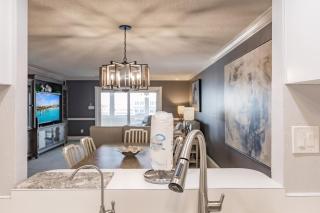 1055-805 8th Floor Condo with Abundant Light - 4