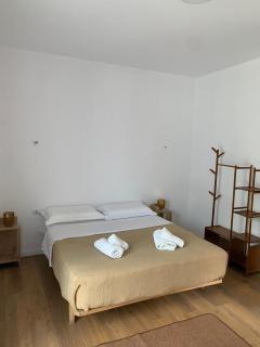Hotel Vellezrit Guri - Theth - 6
