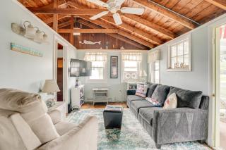 Rockport Cottage with Patio - Steps to Beach! - Rockport - 0