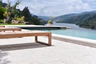 Luxurious 3-br Villa With Infinity Pool in Resende - - 1