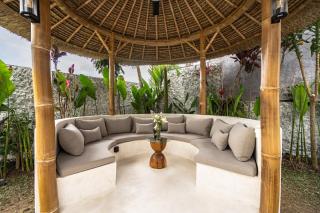 Moonlight Villa by EVDEkimi Ubud - Ubud - 3