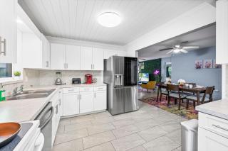 3BR Mini Oasis - Pool, Game Lounge and Near Beaches - Fort Lauderdale - 3