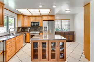 Huntington Beach Home Fire Pit, Grill and More! - Huntington Beach - 8