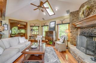 Stunning Hiawassee Hideaway with Impeccable Views! - Hiawassee - 6