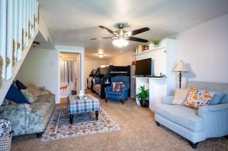 Creekside Comfort with Resort Amenities - 7