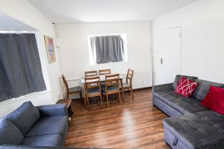 Easy 2 Manage 3BR Home Near Hounslow West Tube Station - 5